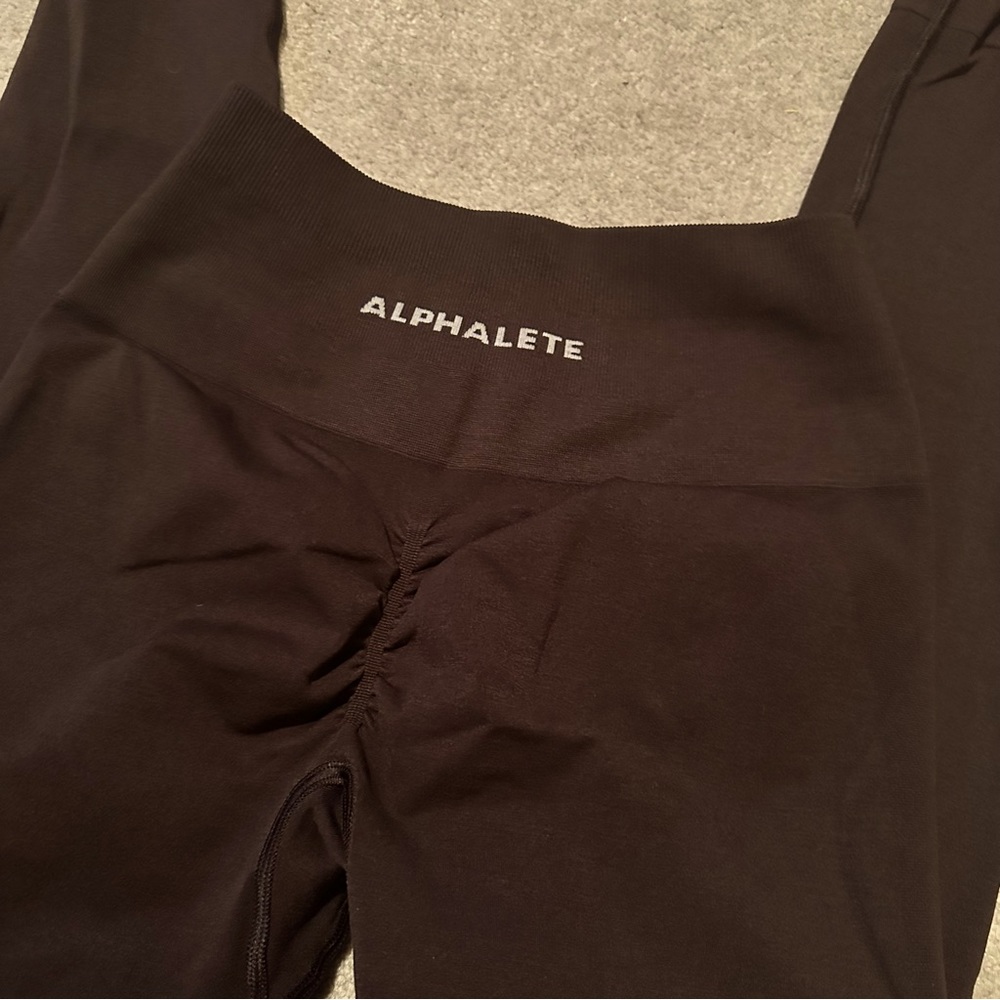 Alphalete Amplify Chocolate - Small